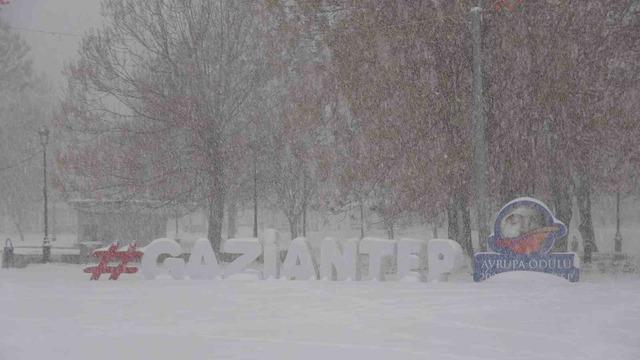 Gaziantep te kar yağışı mutluluk getirdi 2
