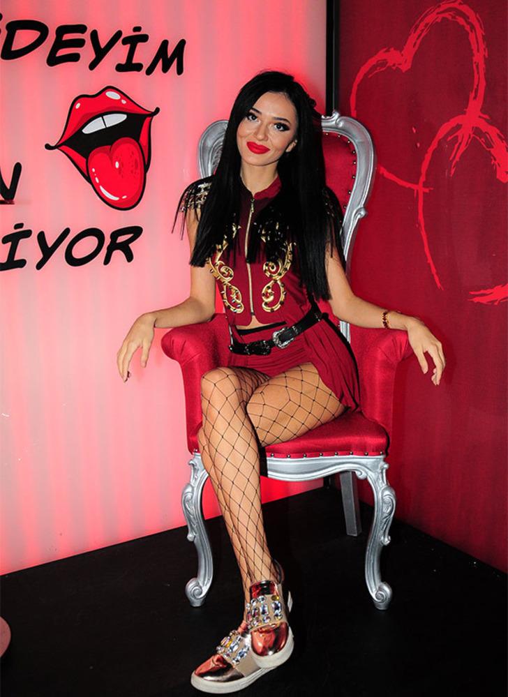 Cansu Taşkın: Ronaldo beni evine davet etti G5