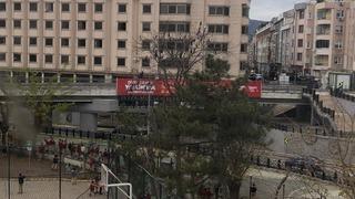 Son dakika: Balıkesir'de tadilattaki binada &ccedil;ıkan yangın s&ouml;nd&uuml;r&uuml;ld&uuml;