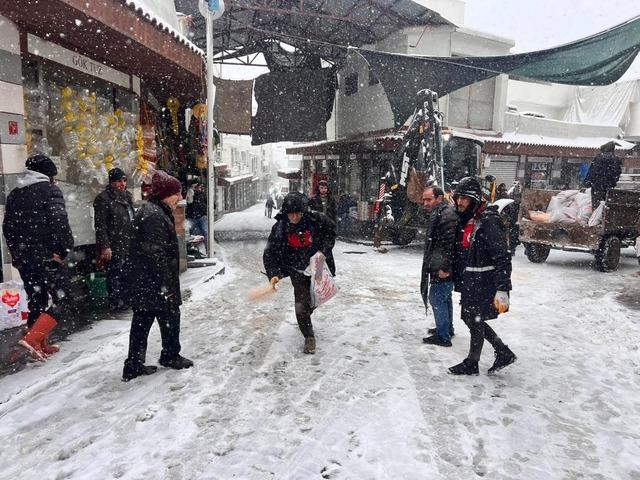&Ccedil;ermik Belediyesi yol a&ccedil;ma &ccedil;alışmalarına başladı 2