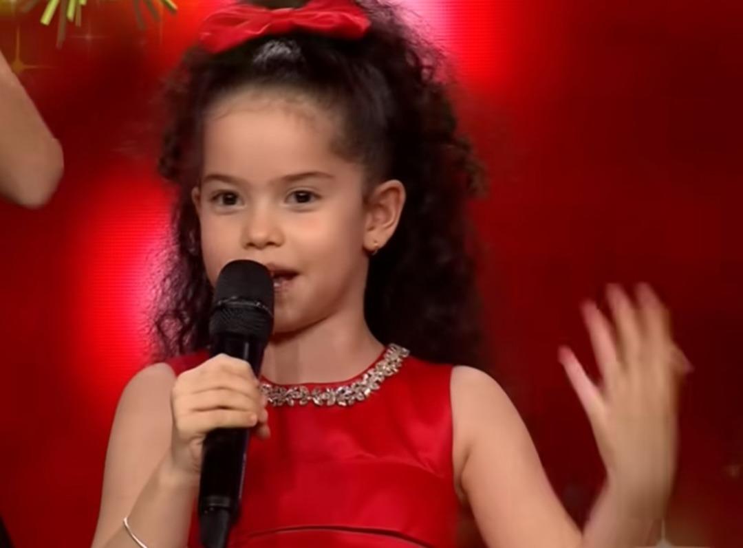 O Ses T&uuml;rkiye sahnesinde Yade Arayıcı r&uuml;zgarı! Yade Arayıcı kimdir, ka&ccedil; yaşında? 2