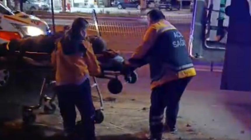 Kırmızı ışık ihlali yapan mikser ortalığı savaş alanına &ccedil;evirdi; 5 yaralı