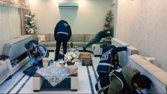 Gaziantep’te nitelikli dolandırıcılık operasyonu: 25 adet ruhsatsız silah ele geçirildi