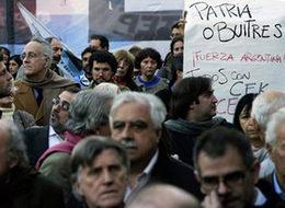 Borçlarını ödeyemeyen ülke iflas etti