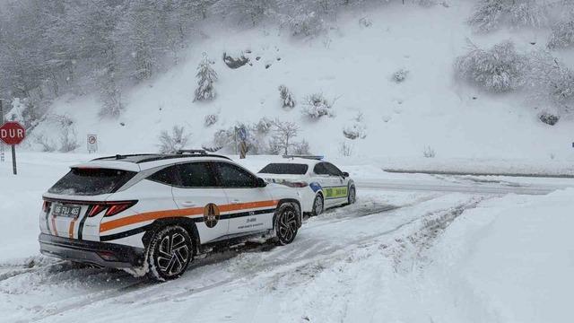 Bolu Dağı&rsquo;nda yoğun kar yağışı 3