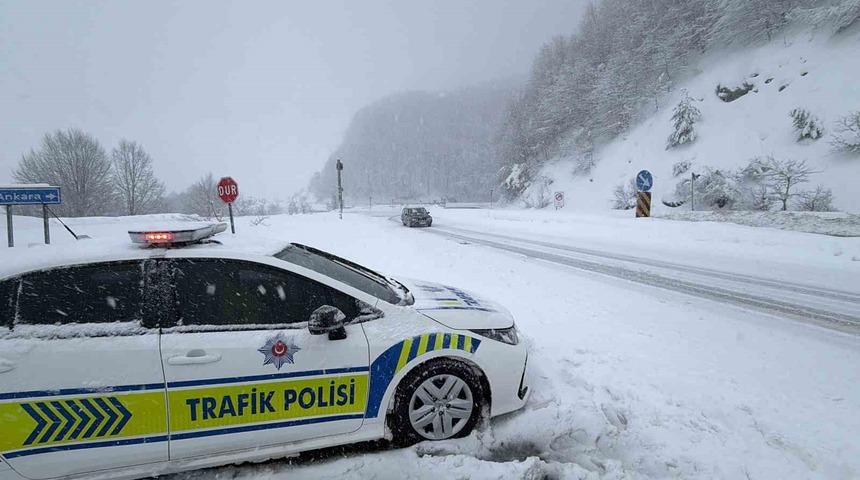 Bolu Dağı&rsquo;nda yoğun kar yağışı