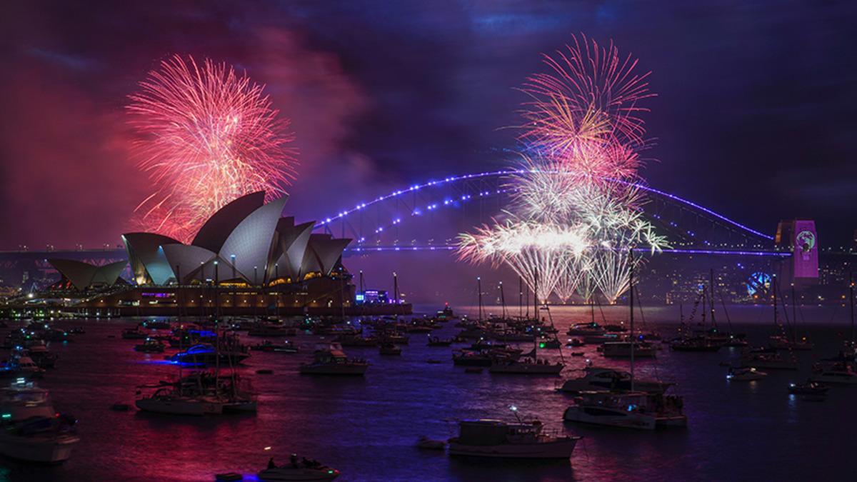 Tüm dünyada 2026 coşkusu! Kutlamalar başladı, sırayla 'merhaba' diyorlar - Dünya Haberleri