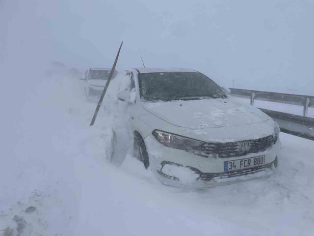 Sivas’ın dışarı ile ulaşımı kesildi 1