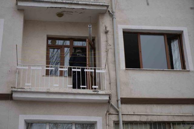 Niğde’de çift evlerinde ölü bulundu 1