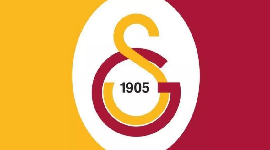 Galatasaray'da Ayhan Akman g&ouml;revinden ayrıldı