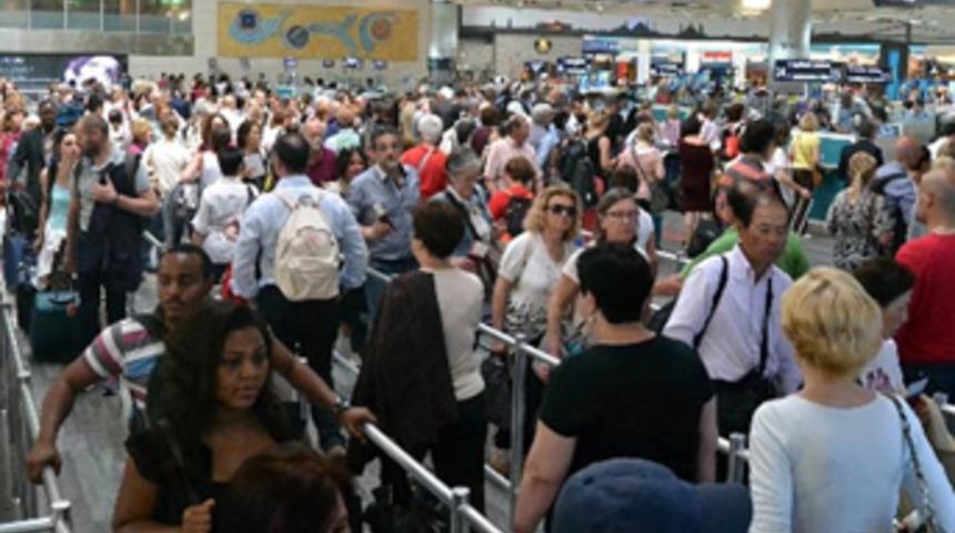 Pasaport çilesi bitiyor