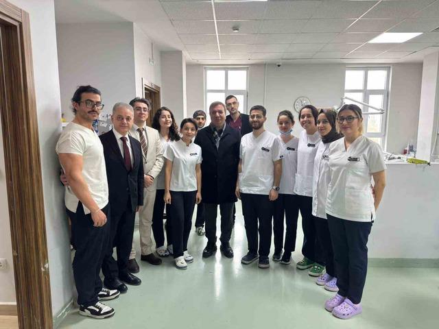 Vali Aydoğdu&rsquo;dan Ağız ve Diş Sağlığı Hastanesi&rsquo;ne ziyaret 1