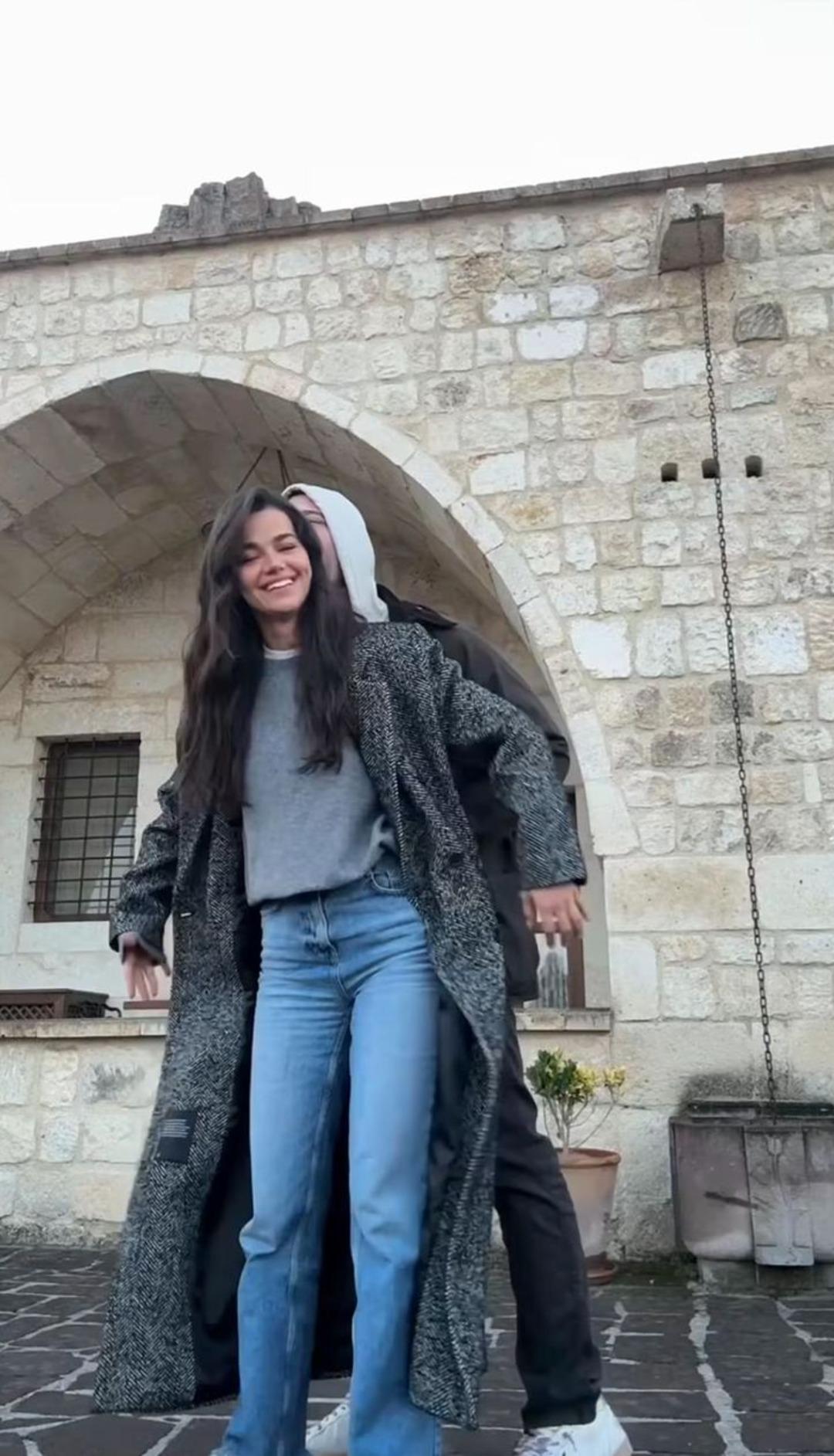 Artık saklamıyorlar! Selin Yağcıoğlu ile Kerem B&uuml;rsin den ilk kare  1