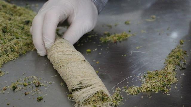 O rekor Diyarbakır'da kırıldı! 58 yıldır bu işi yapıyor: 1 senede tam 40 ton satıldı 