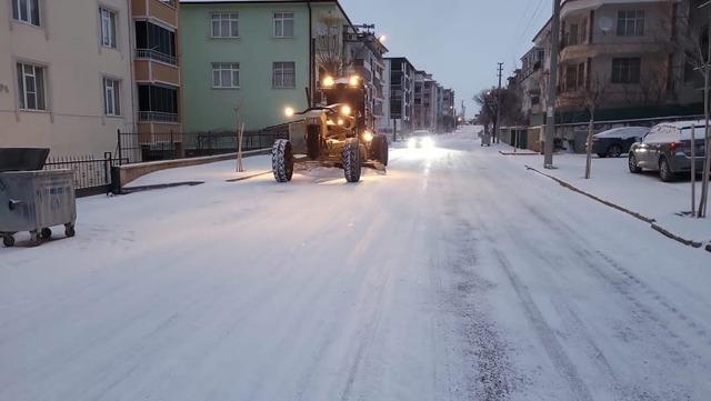 Kulu&rsquo;da mevsimin ilk kar yağışı etkili oldu 3