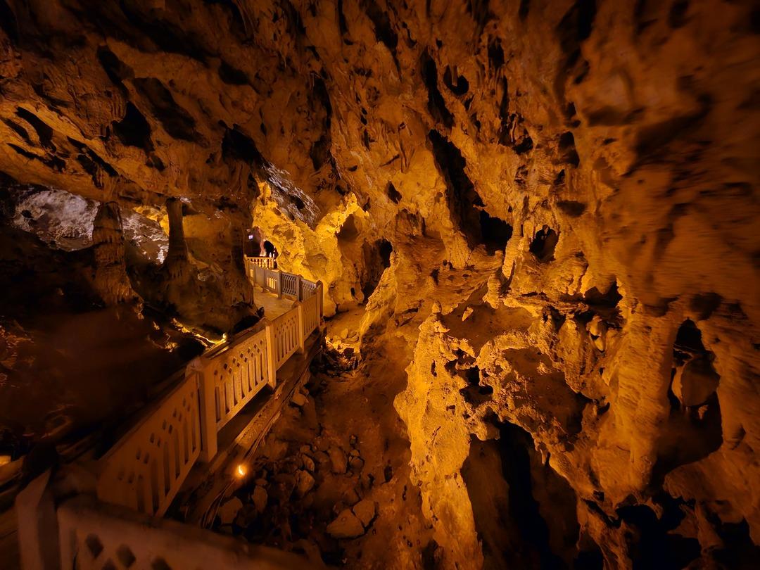 Turizme a&ccedil;ılan ilk  labirent mağara ! Efsanelerle anılan aşk iksiri: Artık kağıt para atılıyor 4