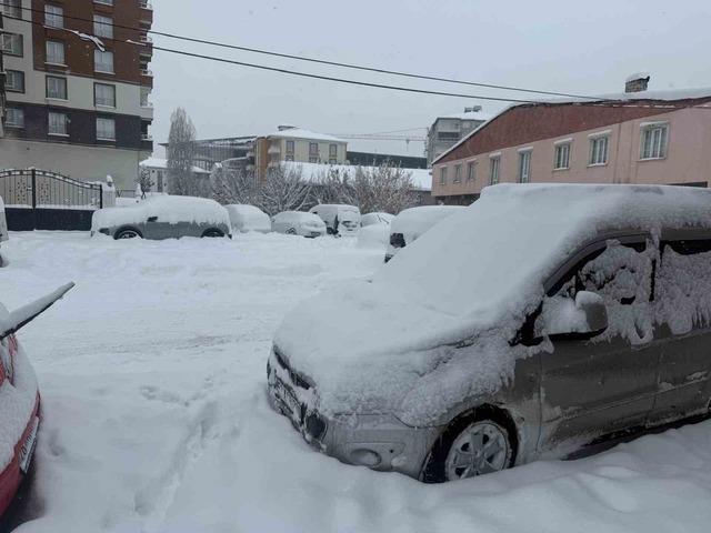 Patnos&rsquo;ta kar hayatı durdurdu 1
