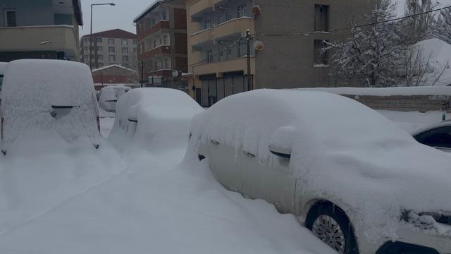 Patnos&rsquo;ta kar hayatı durdurdu 2