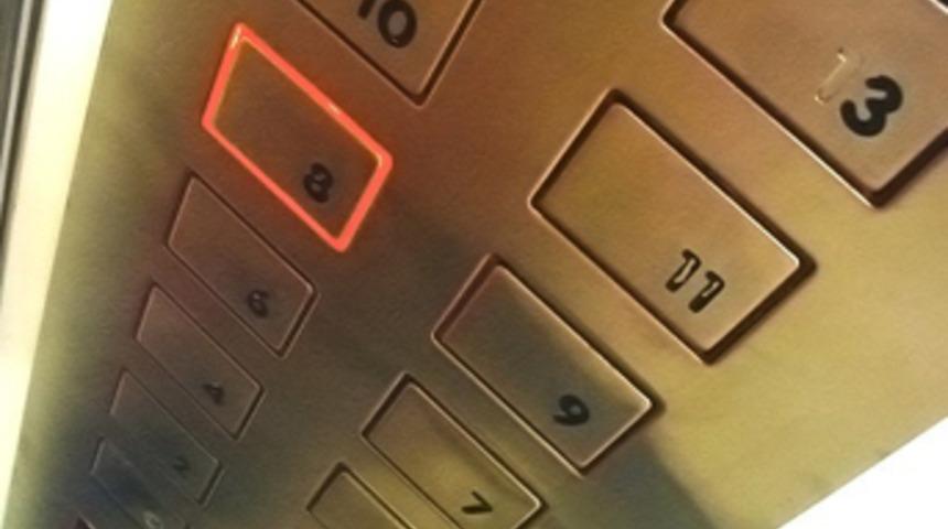 100 asansörden 77'si için 'kırmızı alarm'