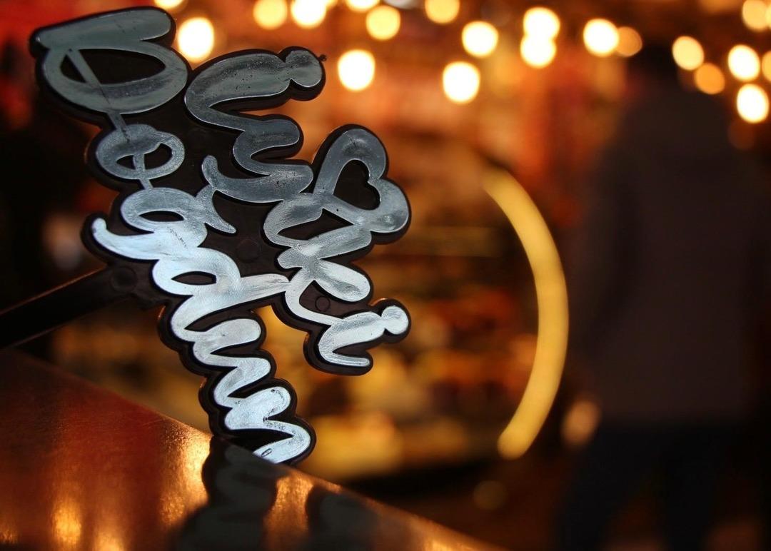 Bir ilin pastanelerinde b&uuml;y&uuml;k telaş var:  Herkesin doğum tarihini 1 Ocak yazmışlar  2