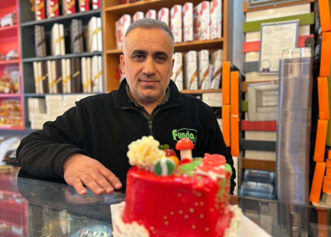 Bir ilin pastanelerinde b&uuml;y&uuml;k telaş var:  Herkesin doğum tarihini 1 Ocak yazmışlar  3