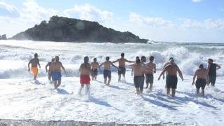 Mersin'de yeni yıl geleneği bozulmadı