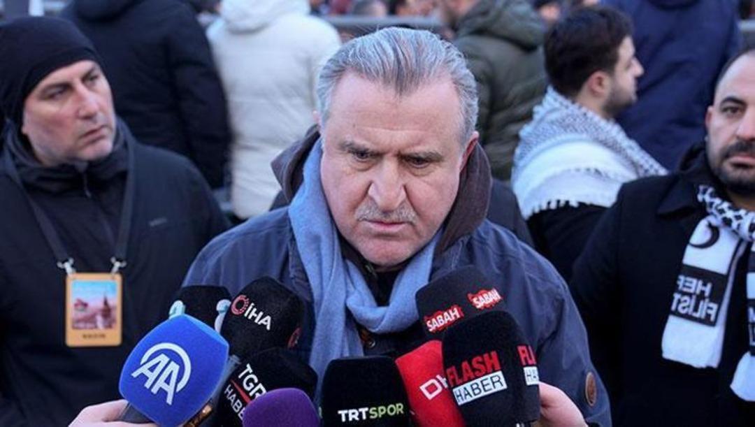 Spor camiası, Filistin e destek olmak i&ccedil;in Galata K&ouml;pr&uuml;s&uuml; nde d&uuml;zenlenen eyleme katıldı 1