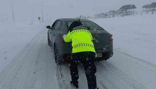 Kayseri&rsquo;de ulaşıma kar engeli