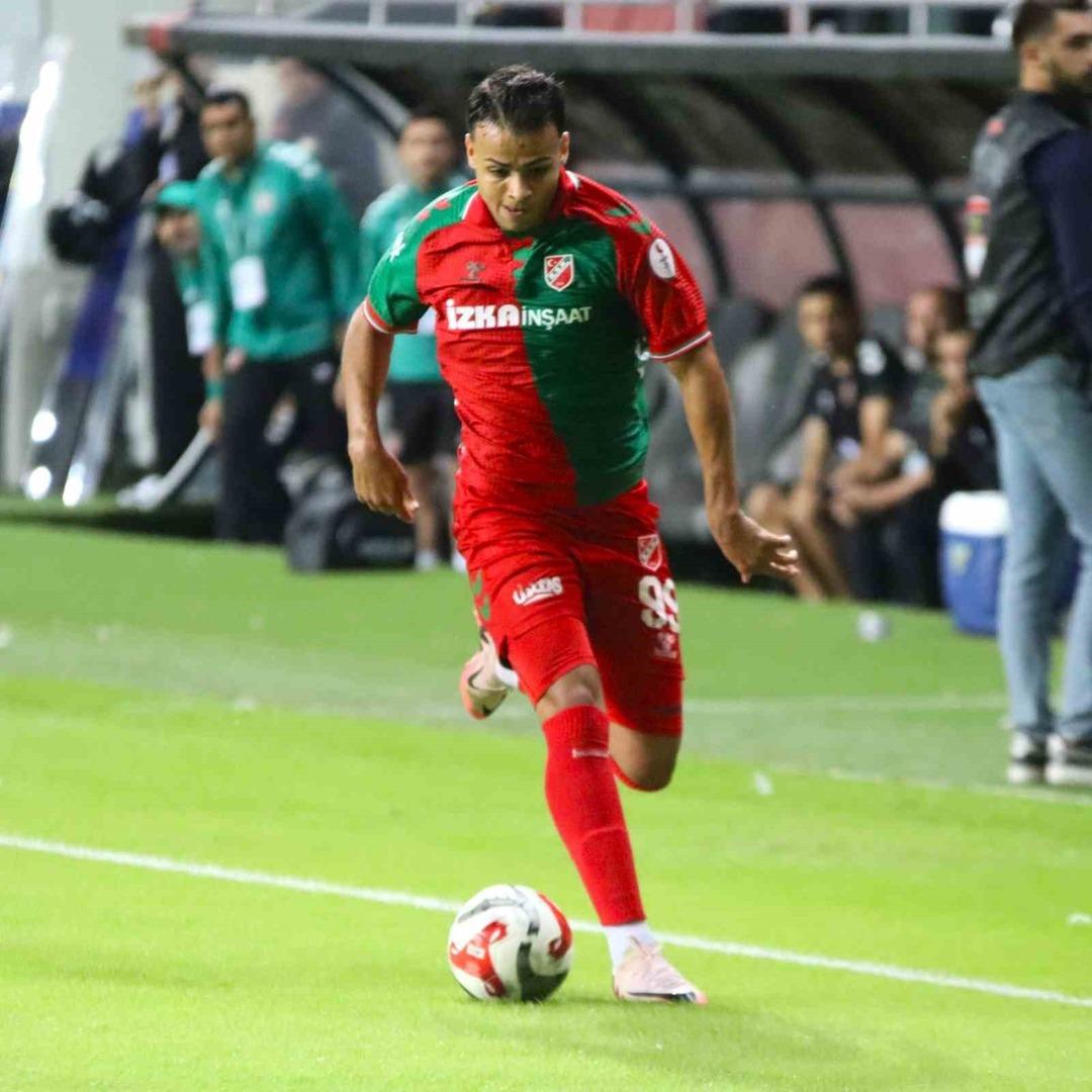 Karşıyaka&rsquo;da Mehmet G&uuml;neş&rsquo;le yollar ayrıldı 1