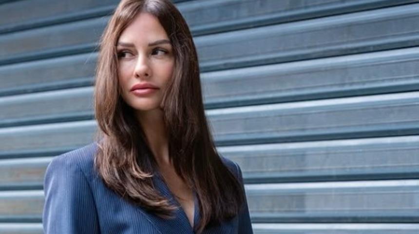 Yasemin Ergene buz tutan havuzuna girdi! Sosyal medya onu konuştu