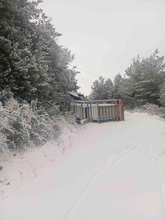 KARGAZ doğalgaz tırı devrildi: Sızıntı sebebiyle yol trafiğe kapatıldı 1