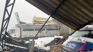 Şanlıurfa'da kar ve tipi nedeniyle 67 iş yerinin çatısı çöktü