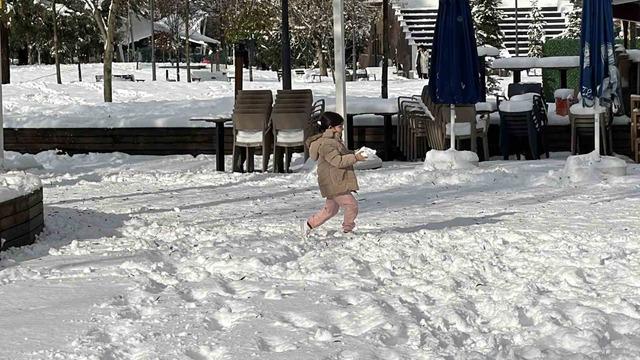 Karın yağışına en çok çocuklar sevindi