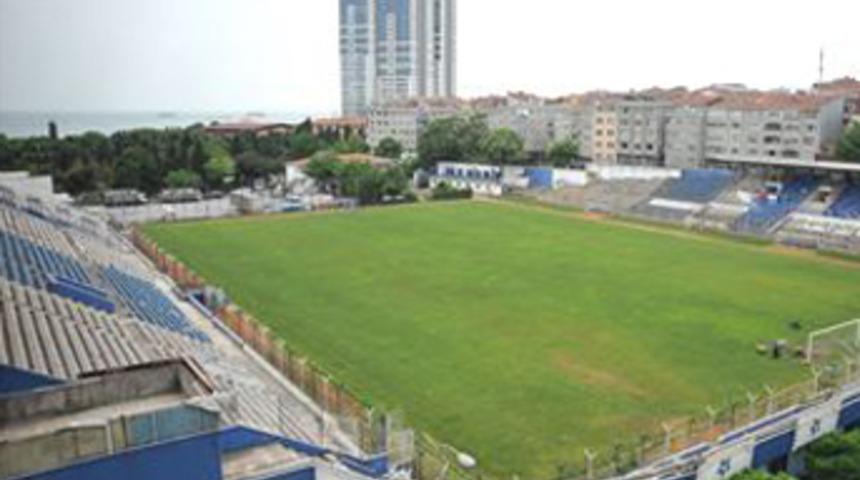 O arazi Ermeni Vakfı'na iade edildi
