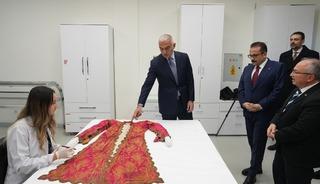 Bakan Ersoy: "&Uuml;lkemiz, d&uuml;nyadaki sayılı b&uuml;y&uuml;k ve hızlı &uuml;retim kapasitesine sahip konservasyon merkezlerinden birine sahip"