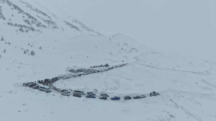 Yoğun kar yağışı sonrası Artvin&rsquo;de eğitime 1 g&uuml;n ara verildi