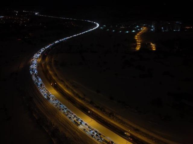 TEM Otoyolu&rsquo;nun Bolu ge&ccedil;işi 7 saat sonra ulaşıma a&ccedil;ıldı