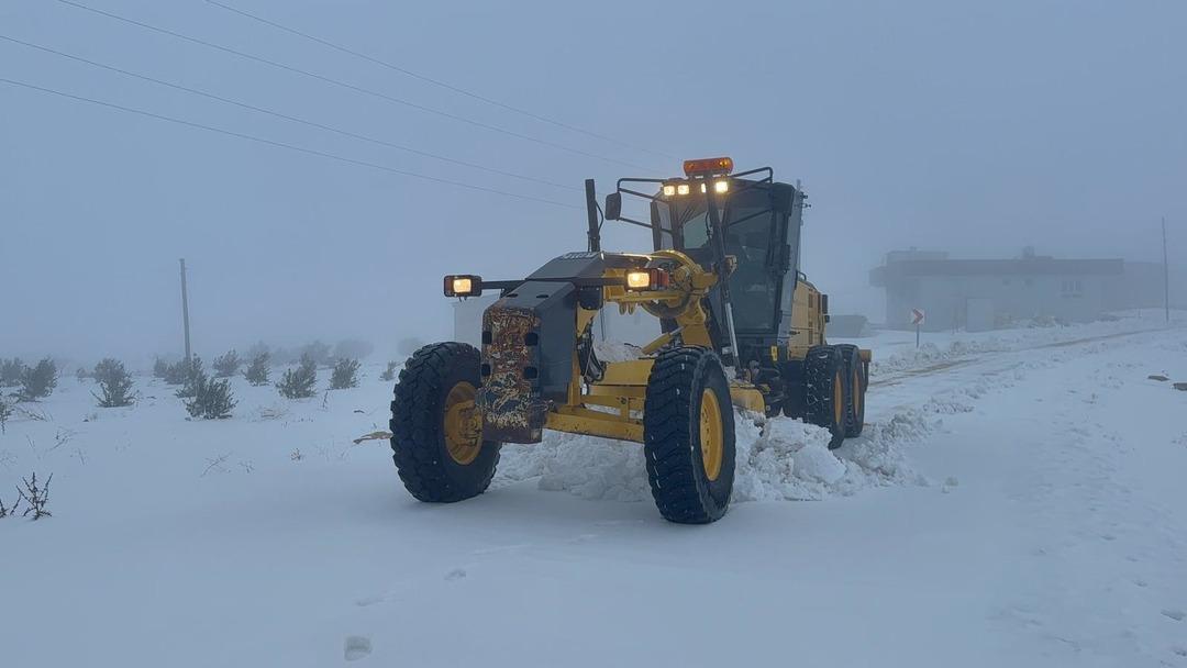 Şanlıurfa da rekor karla mücadele: Bin 554 kilometrelik yol ağı ulaşıma açıldı 1