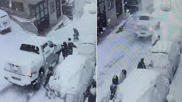 Kağıthane’de yokuştan kayan kamyonet kar topu oynayan çocuklara çarptı! O anlar kamerada