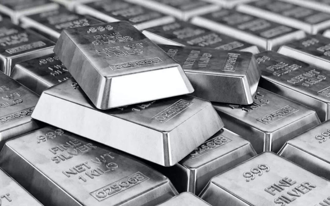 Sert d&uuml;ş&uuml;şlerin ardından g&uuml;m&uuml;ş g&uuml;&ccedil; topluyor: Ralli kapıda mı? 1