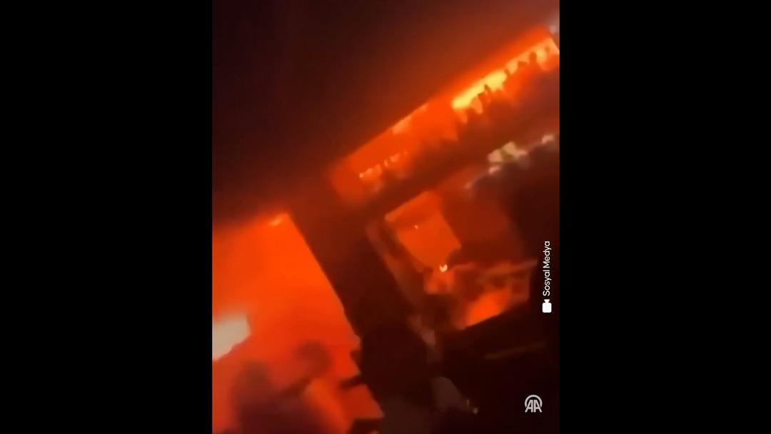 Yer: İsvi&ccedil;re...  &Uuml;lkenin en k&ouml;t&uuml; trajedisinde  bilan&ccedil;o ağırlaşıyor: 47 &ouml;l&uuml;! Yangının ilk anları ortaya &ccedil;ıktı 2