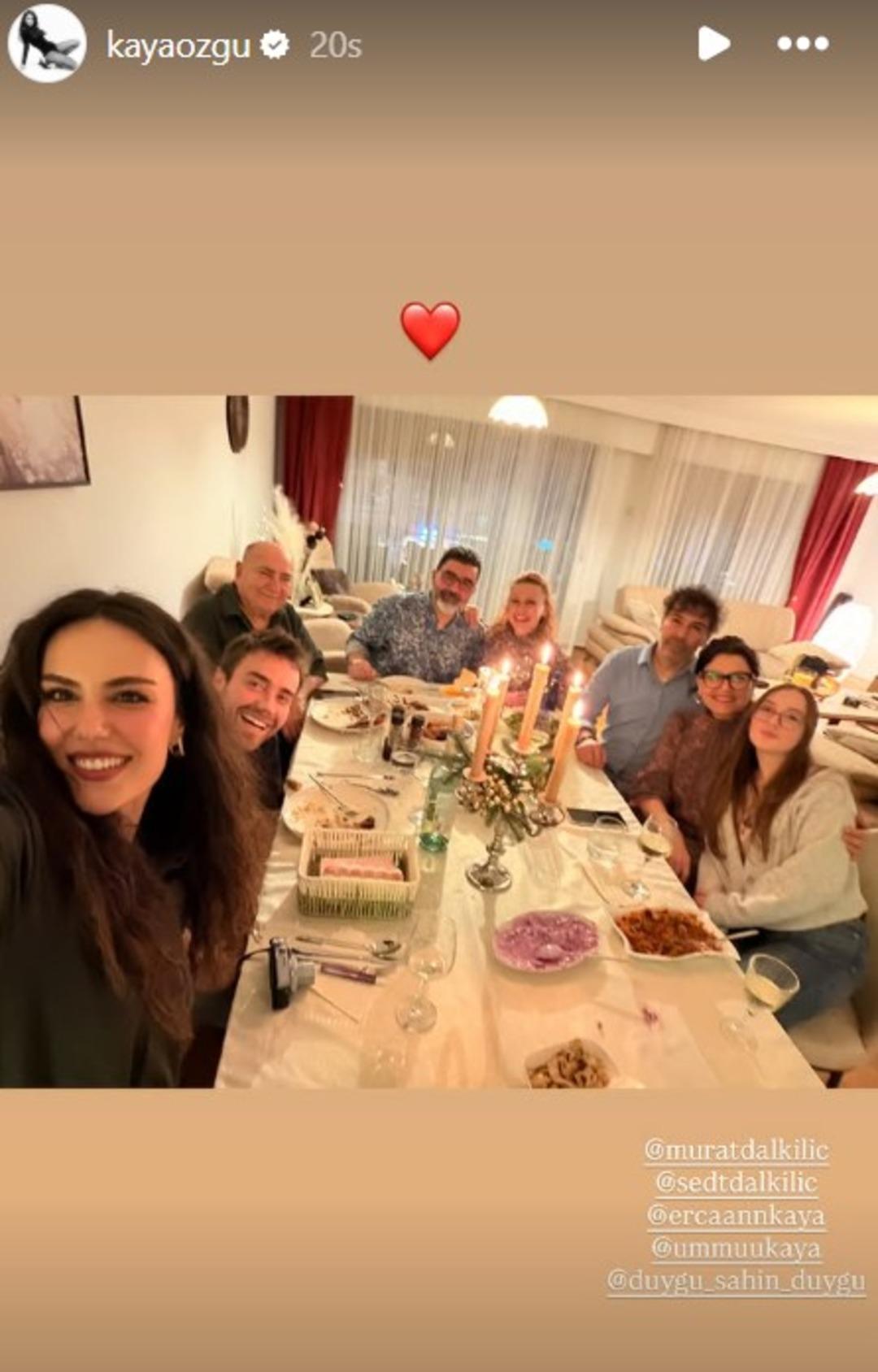 &Ouml;zg&uuml; Kaya ile Murat Dalkılı&ccedil; evlilik yolunda! Aileler tanıştı 1