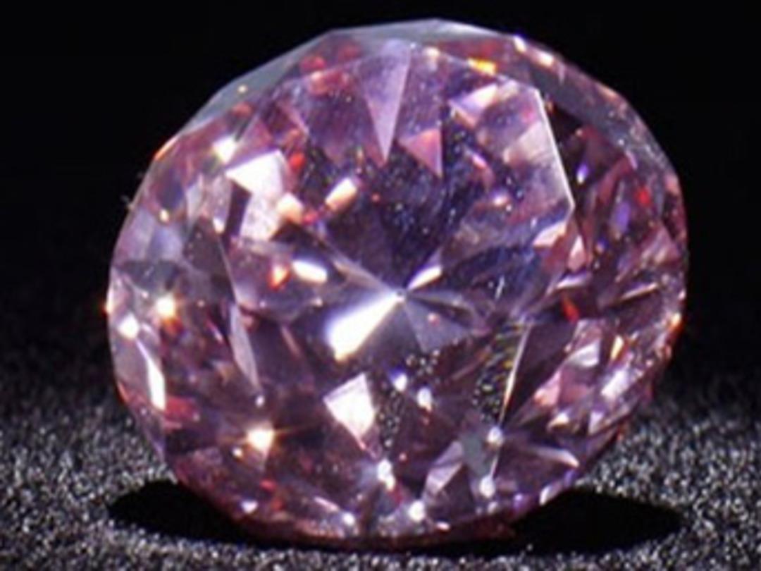 Daha pahalısı yok! Pembe elmasa rekor fiyat