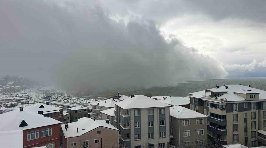 Zonguldak&rsquo;a kar fırtınası geldi