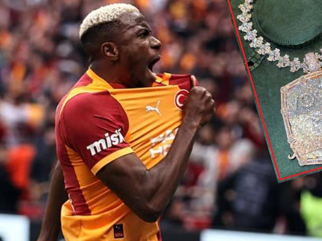 Victor Osimhen'in dev elmas kolyesi servet değerinde! 986 karat elmas, 1,5 kilo ağırlık... 