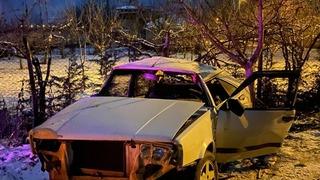 Bursa'da otomobil tarlaya uçtu: 1 yaralı