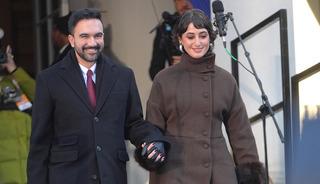 Sosyalist başkanın, eşinin l&uuml;ks botlarına tepki yağdı!