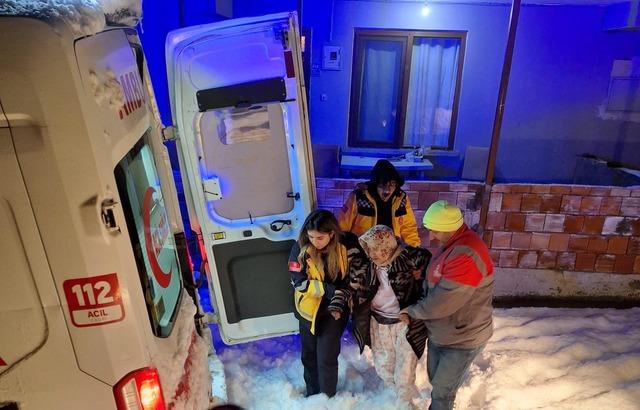 Ordu&rsquo;da karla m&uuml;cadele: Kardan kapanan 510 mahalle yolu ulaşıma a&ccedil;ıldı 1