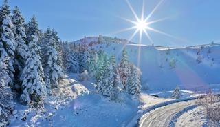 Samsun'da karla m&uuml;cadele: 575 mahalle yolu ulaşıma a&ccedil;ıldı