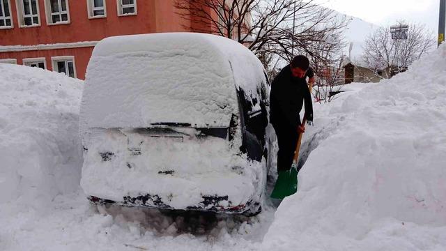 Bitlis kara g&ouml;m&uuml;ld&uuml;: 294 k&ouml;y yolu ulaşıma kapandı 7